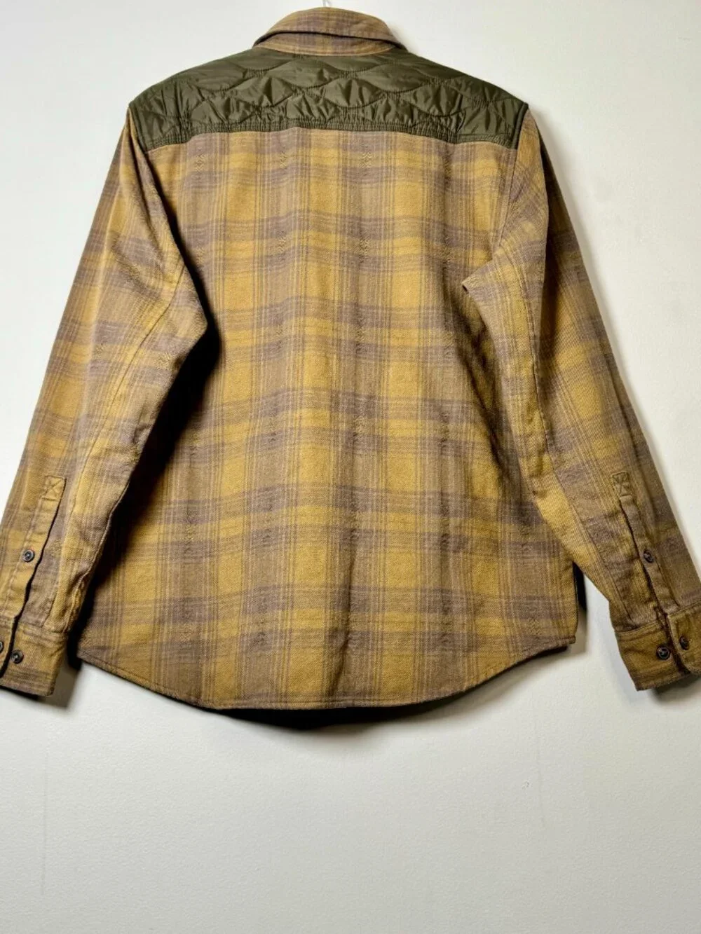 Howler Bros Men's Quintana Quilted Flannel Big Barrett Plaid Swamp Sz M